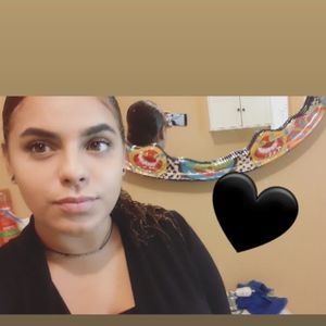 Meet your Posher, Jayline